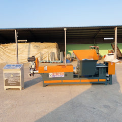 Pulverized material granulator with single screw feeder