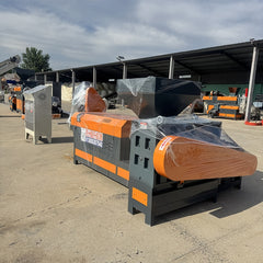 Pulverized material granulator with single screw feeder