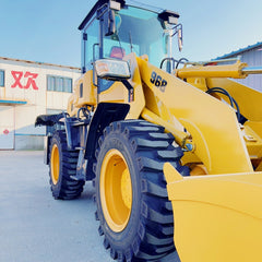 Crushing material granulator main and auxiliary machines