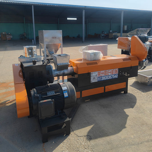 Crushing feed granulator