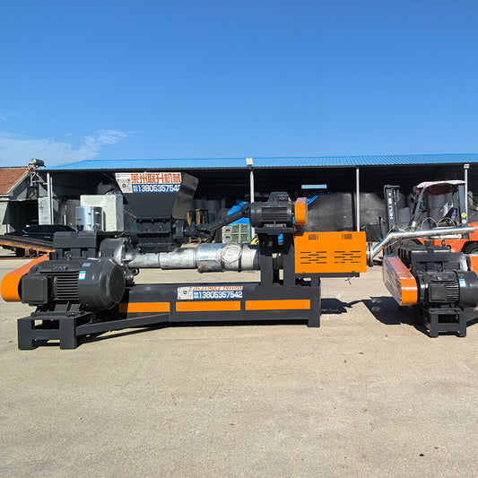 Plastic film granulator with feeder