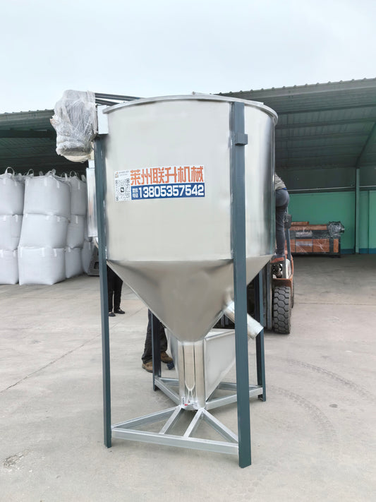 Stainless steel heated mixing tank