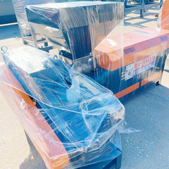 Pulverized material granulator with single screw feeder 