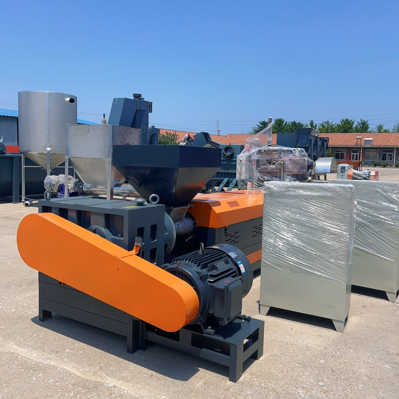 Pulverized material granulator with single screw feeder 