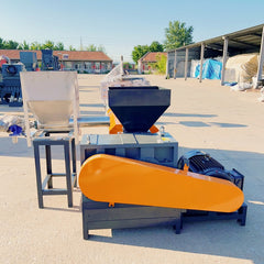 Pulverized material granulator with single screw feeder 