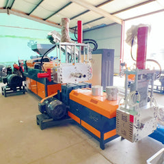 Pulverized material granulator with single screw feeder 