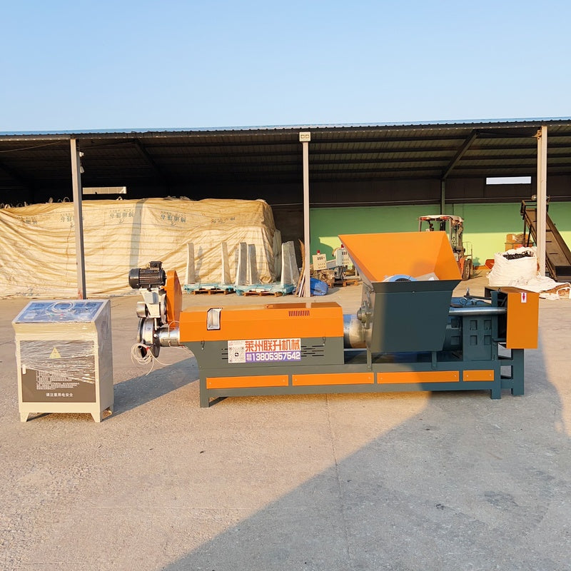 Pulverized material granulator with single screw feeder 