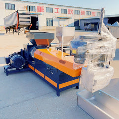 Pulverized material granulator with single screw feeder 