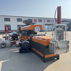 Pulverized material granulator with single screw feeder 