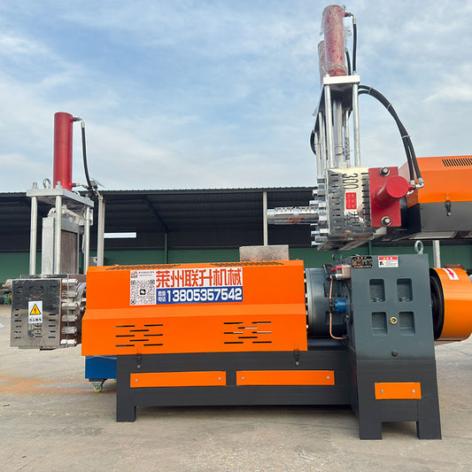 Crushing material granulator main and auxiliary machines 